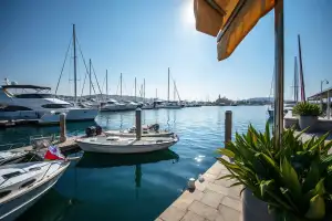 ultra-realistic photograph, wide-angle lens 24mm, depth of field, natural lighting, photojournalism style, 8K, hyper-detailed
